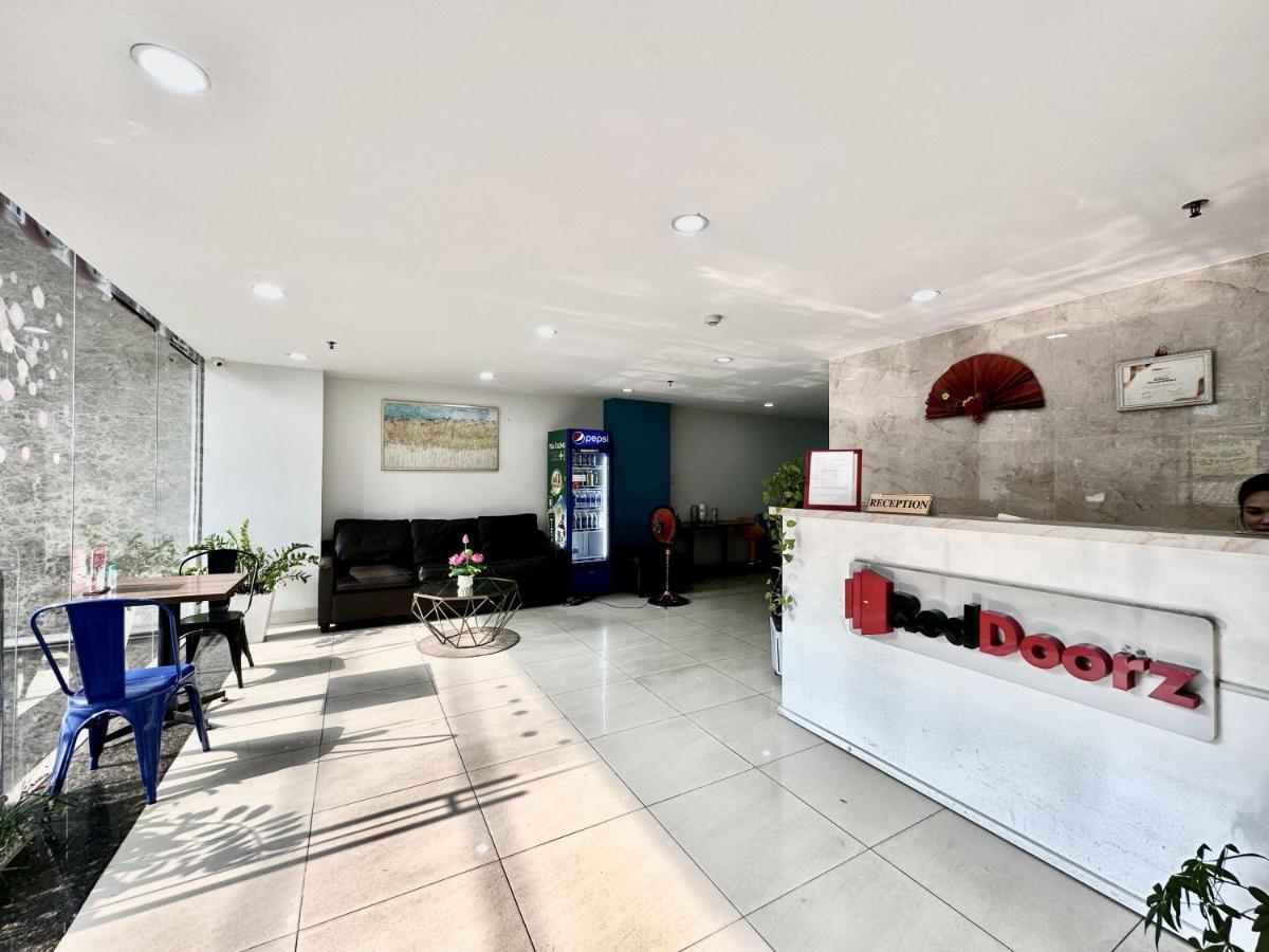 The Jade Hotel Near Tan Son Nhat Airport Ho Chi Minh City Bagian luar foto
